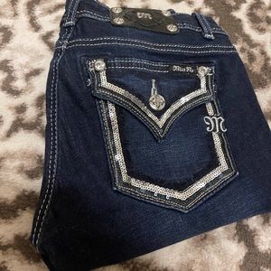NWOT. Beautiful Miss Me Dark Wash Skinny Jeans. Size 29